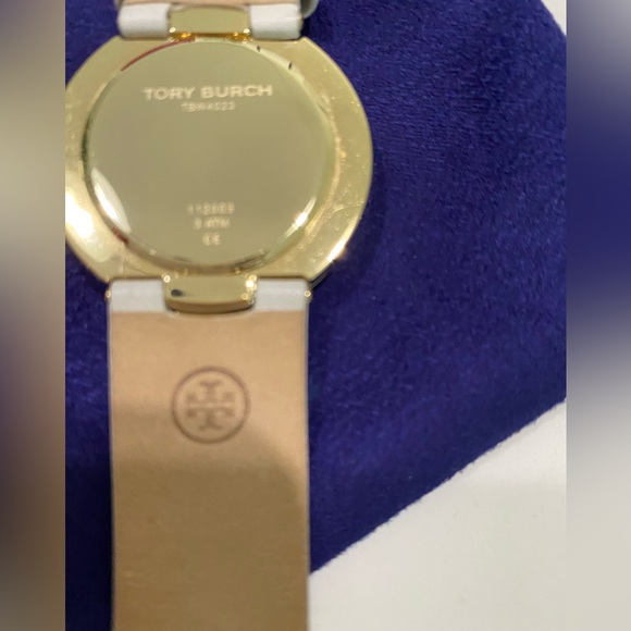 Tory Burch Watch - Picture 7 of 16